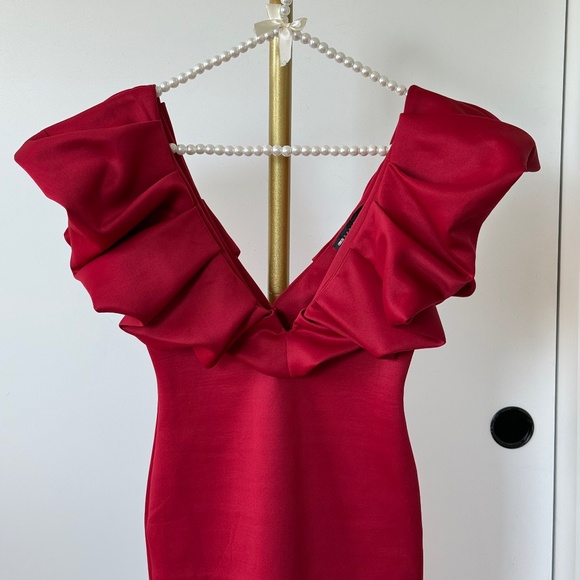 ASOS Design Red Ruffle Bodycon Midi Dress - Picture 2 of 10